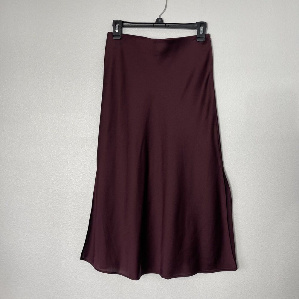 1.State Women’s Skirt Size M Burgundy A-Line Satin Flowing Elegant Polyester